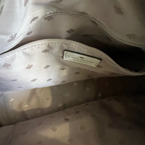 Kate spade purse. White with gold lettering - Picture 4 of 4